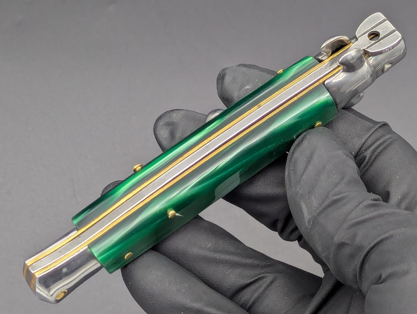 8" D.E.S. GARANTIE GREEN PEARLEX ITALIAN STILETTO