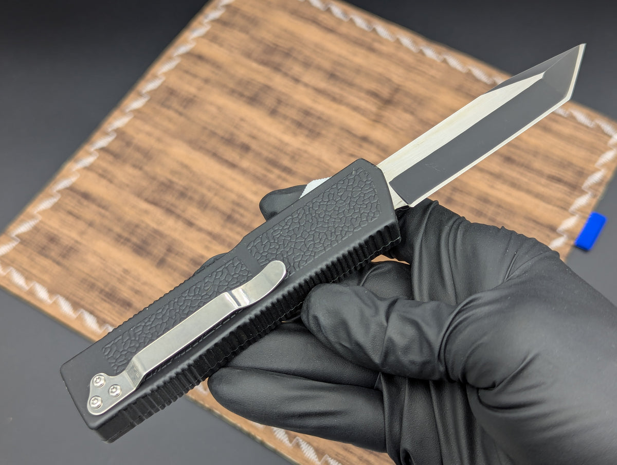 BLACK 2-TONE LIGHTNING 2.0 D/A OTF KNIFE TANTO PLAIN