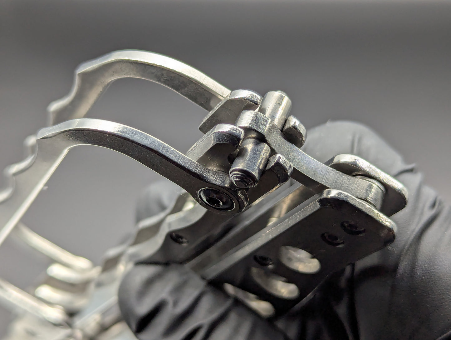 Super Knife Stainless Trench Balisong Zombie Killer