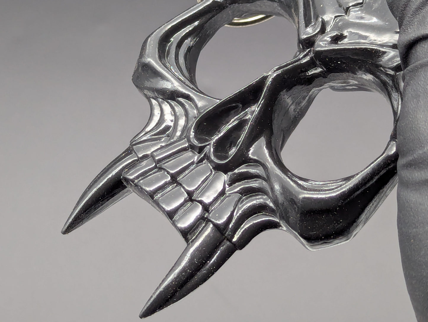 BLACK ABS SKULL SELF DEFENSE KEYRING