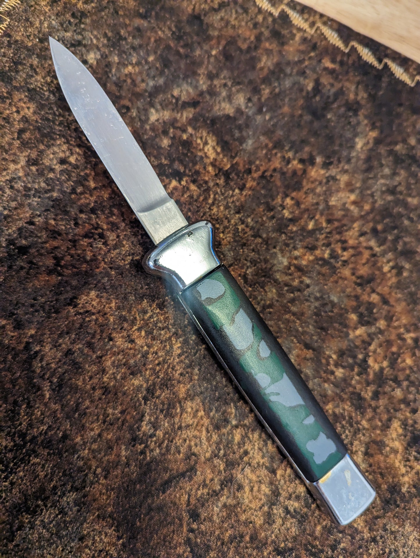 Vintage NATO MILITARY D/A OTF Knife Green Camo