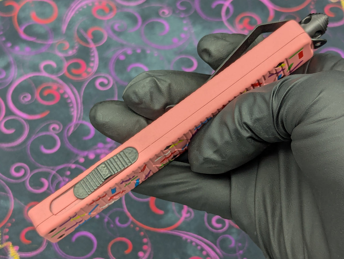 9" CURVED BLUE TANTO PINK SPRINKLE D/A OTF KNIFE