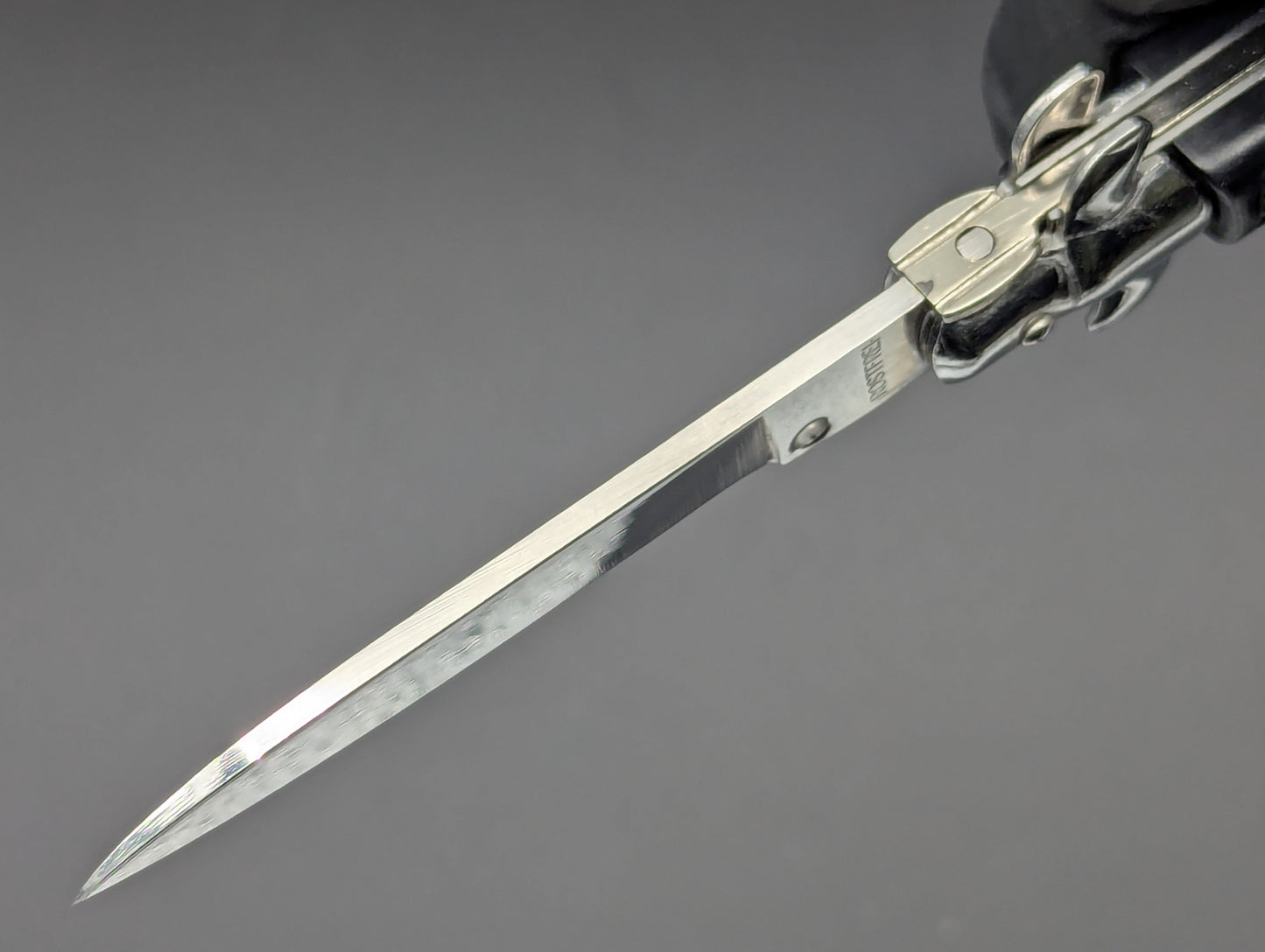 8.25" VINTAGE MOLETTA CHECKERED GERMAN STILETTO