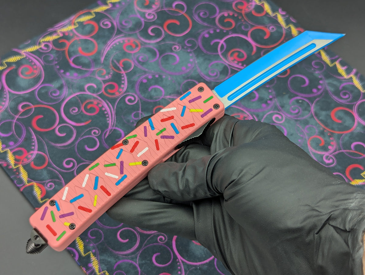 9" CURVED BLUE TANTO PINK SPRINKLE D/A OTF KNIFE