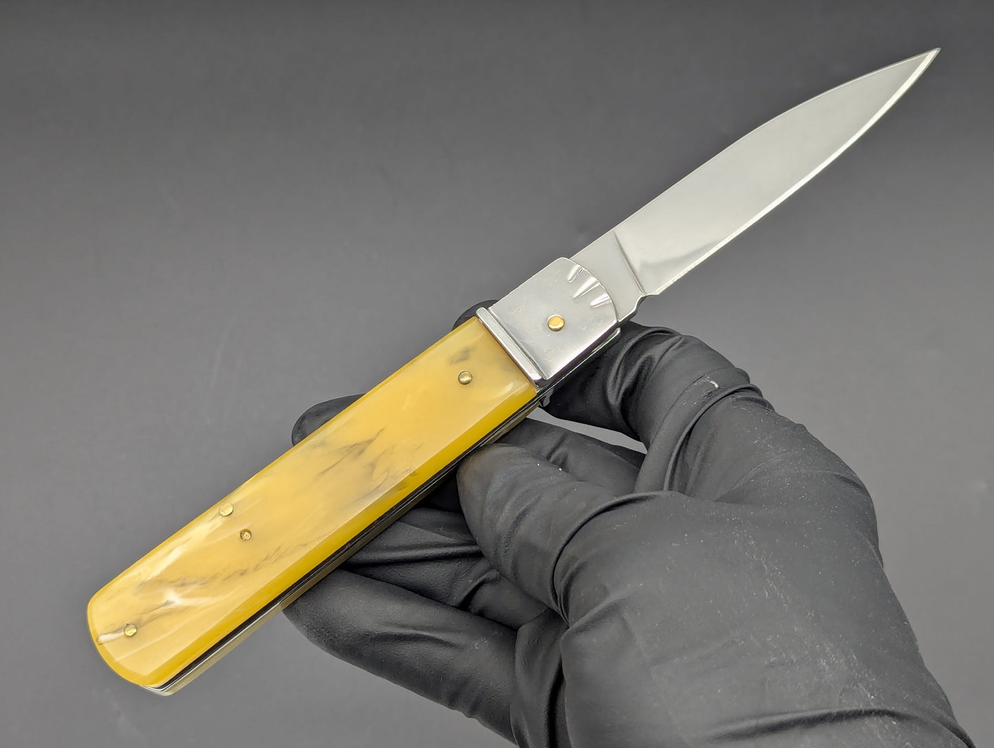 7.5" FAUX HORN CLASSIC AUTOMATIC LEVERLOCK KNIFE