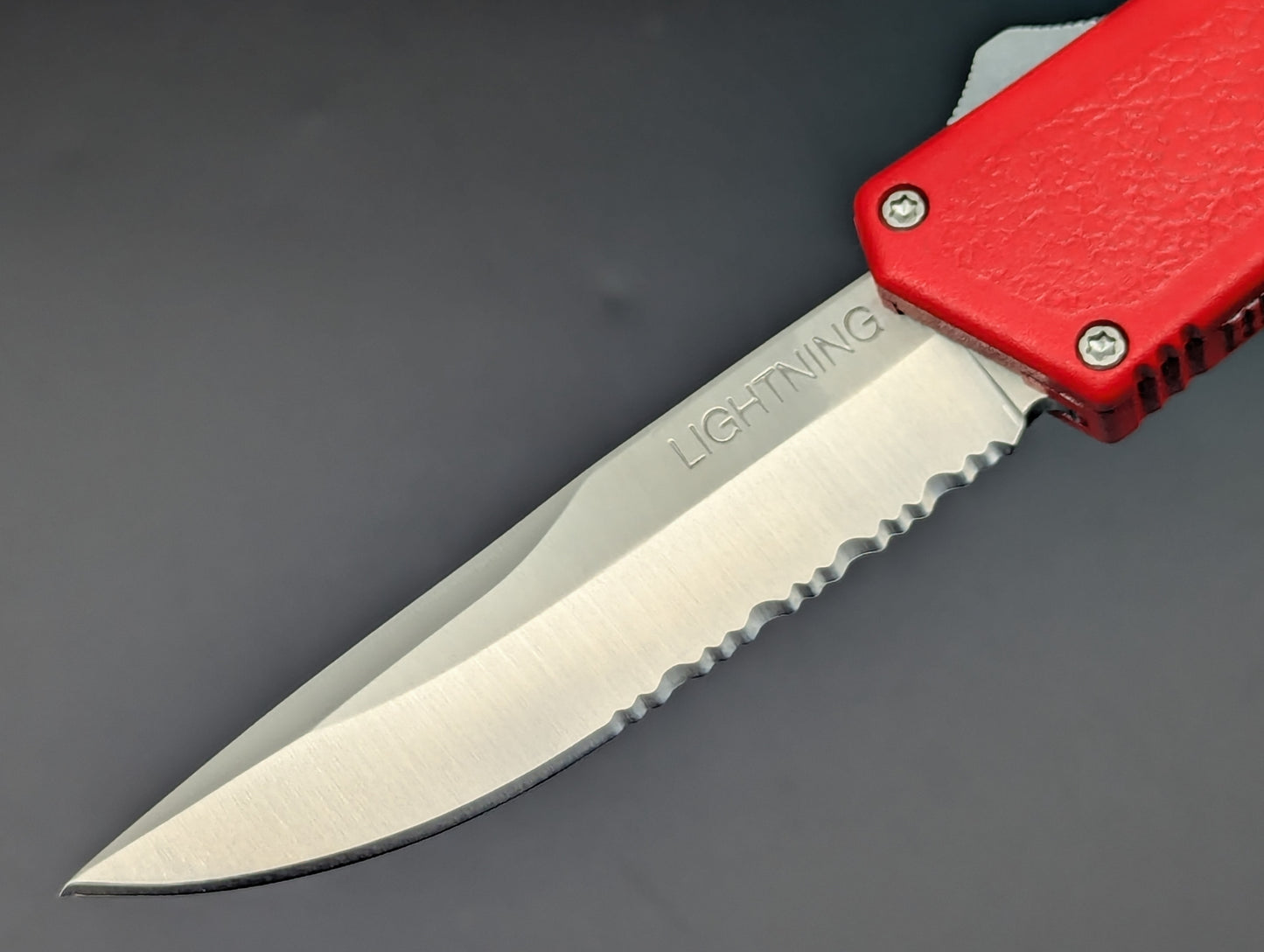 Lightning OTF Knife Red Part Serr. Drop Point
