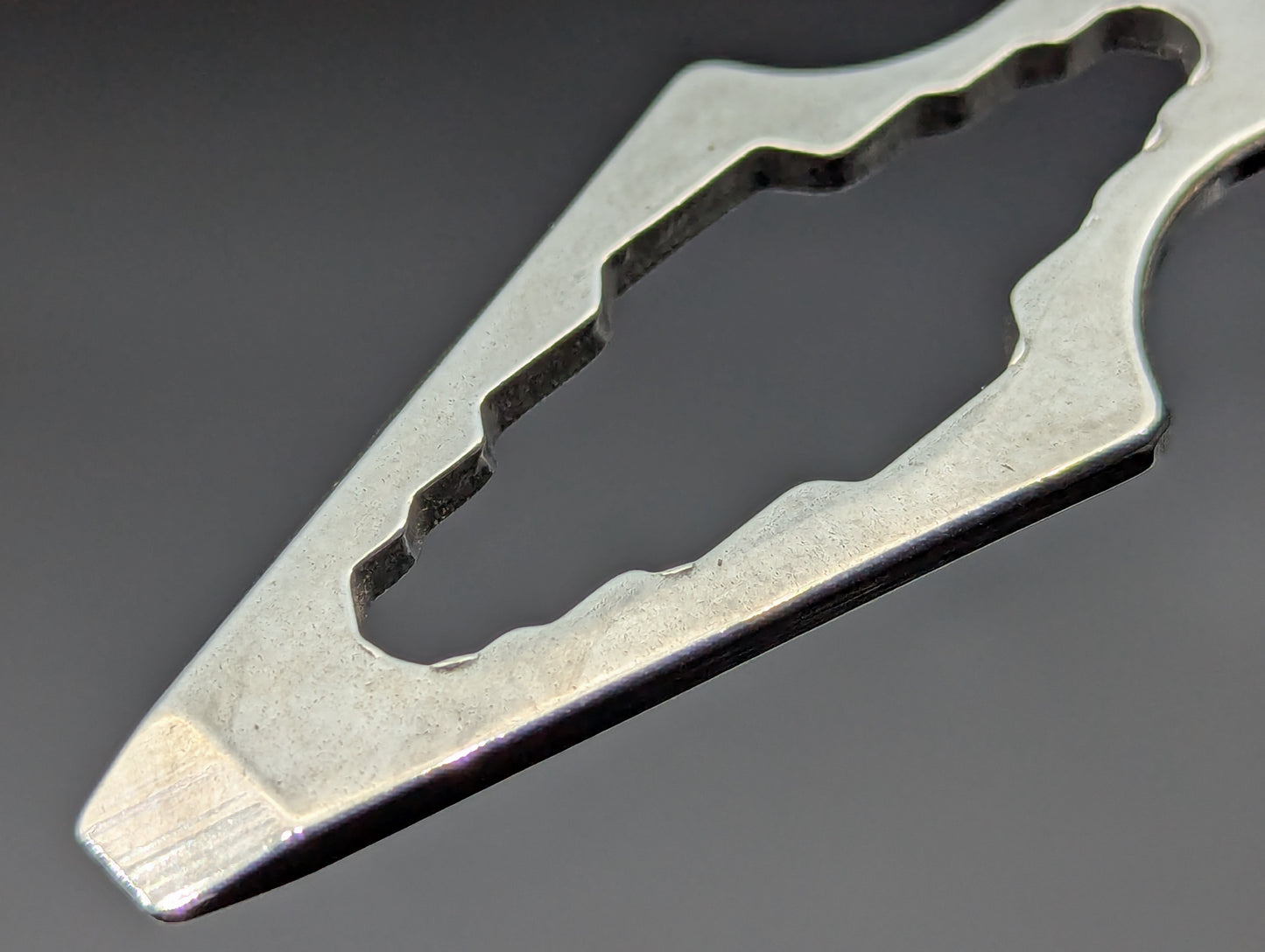 STAINLESS STEEL PUSH PRY MULTI TOOL