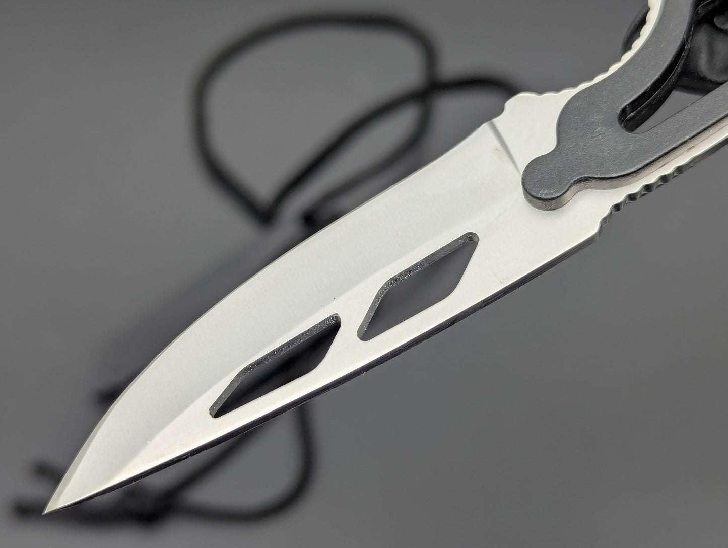 6.5" DROP POINT NECK KNIFE w/ EMERGENCY WHISTLE